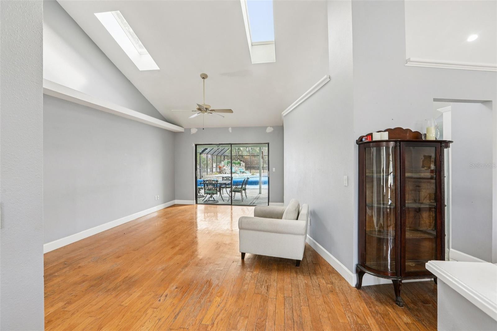 BLOOMINGDALE SEC F UNIT 2 - Residential