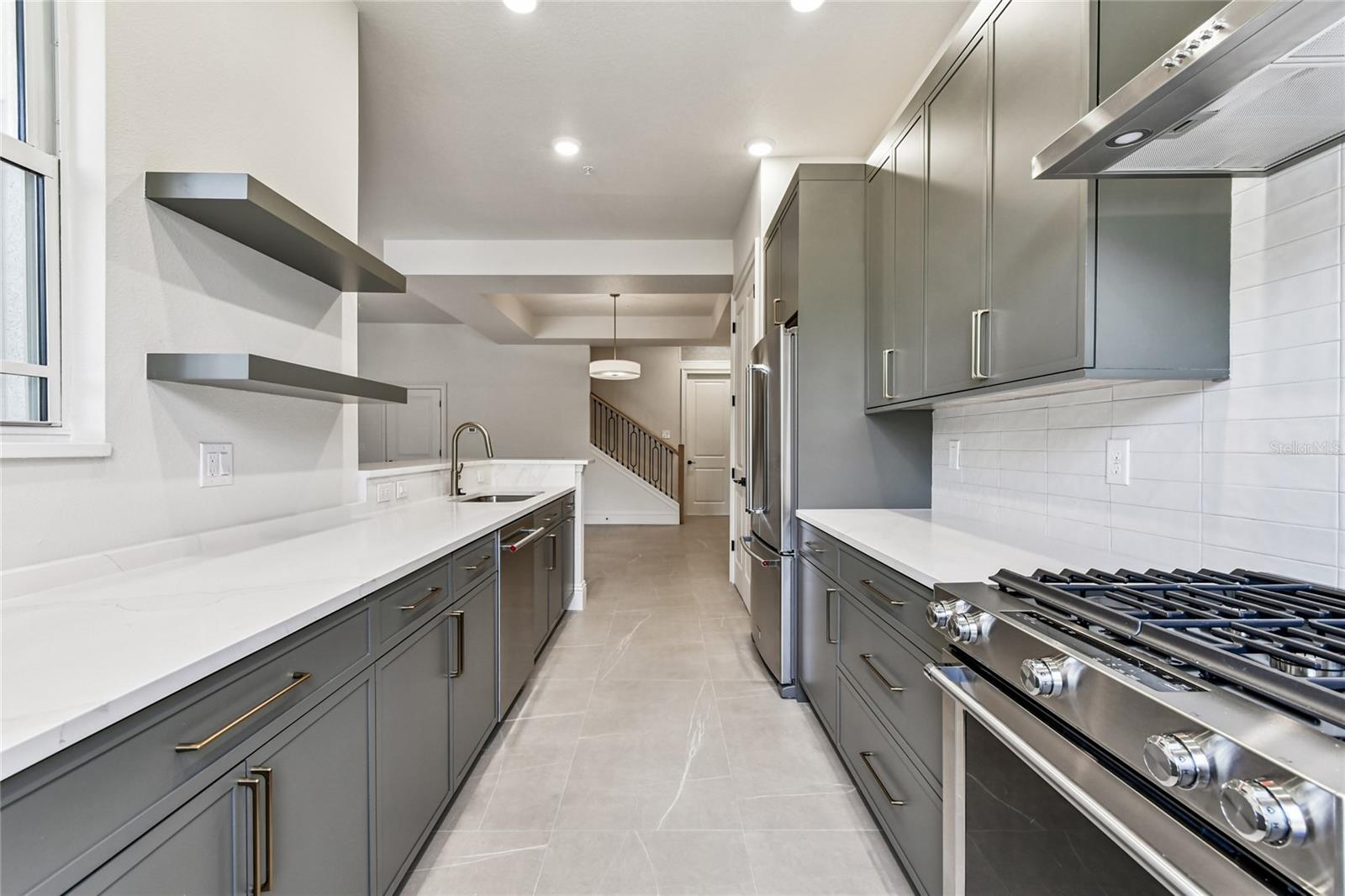 HIDDEN CREEK AT LAKEWOOD RANCH - Residential