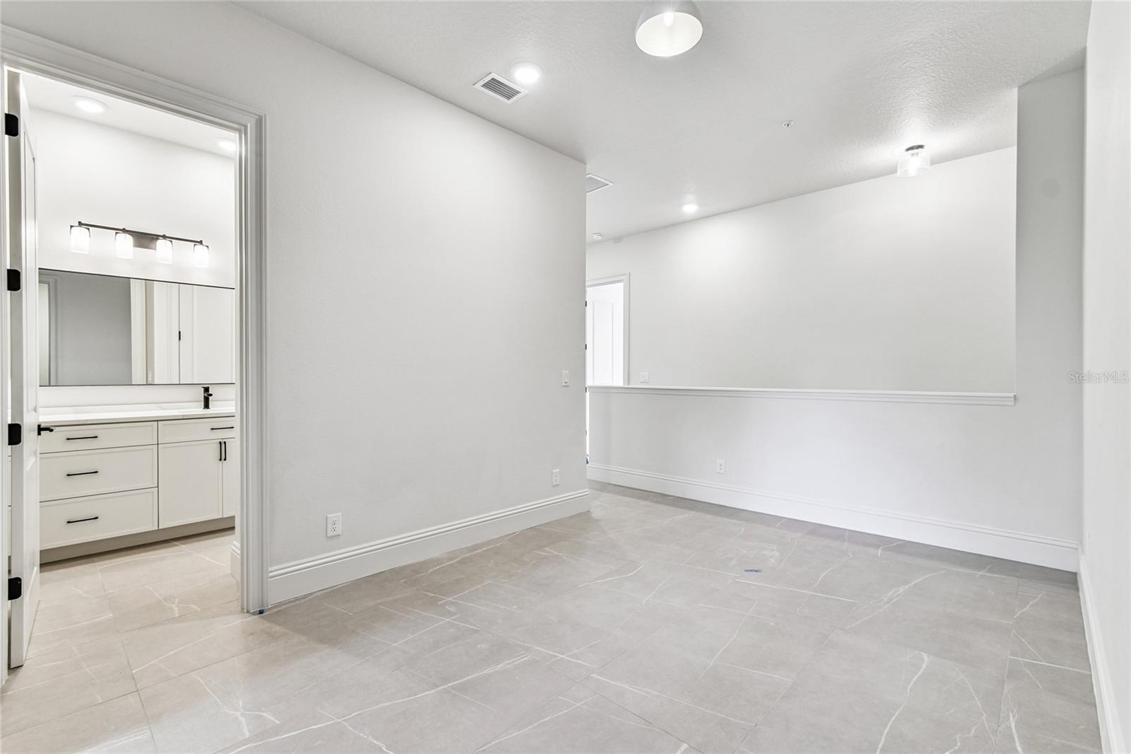 HIDDEN CREEK AT LAKEWOOD RANCH - Residential