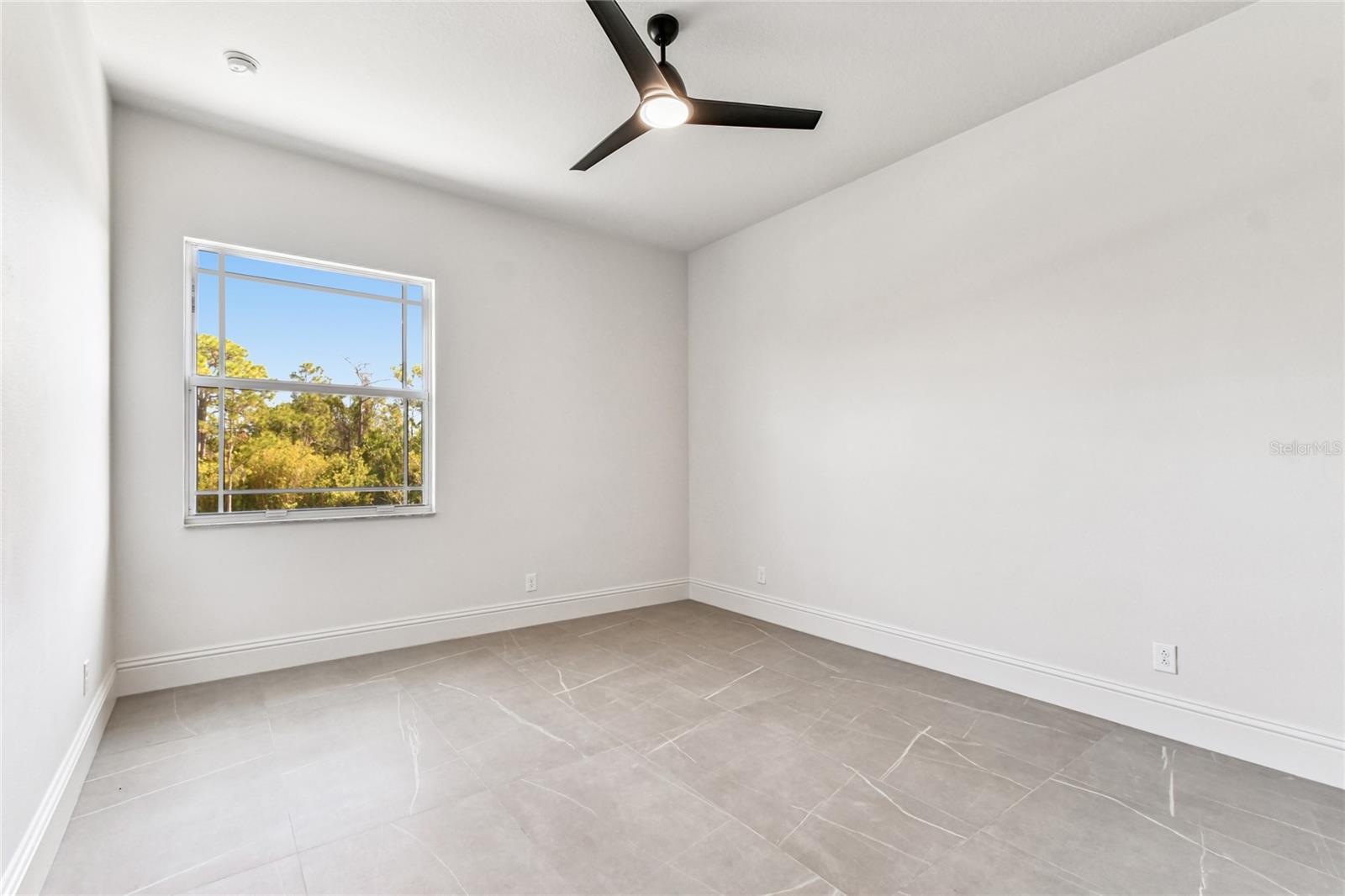 HIDDEN CREEK AT LAKEWOOD RANCH - Residential