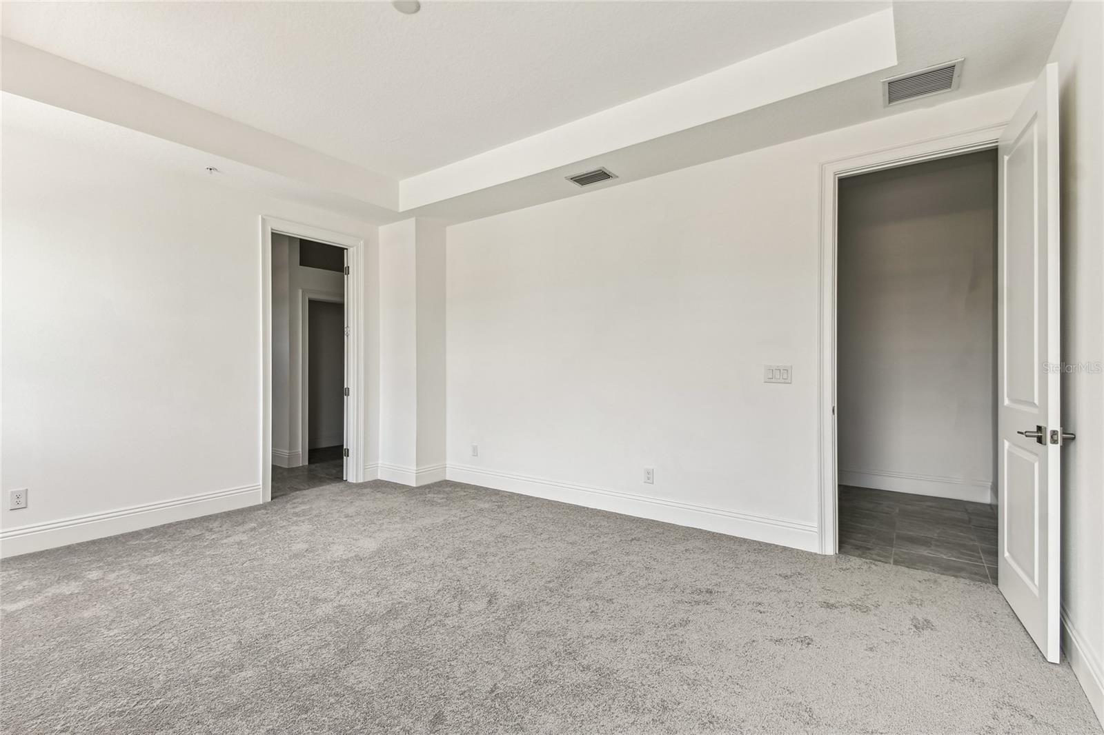 HIDDEN CREEK AT LAKEWOOD RANCH - Residential