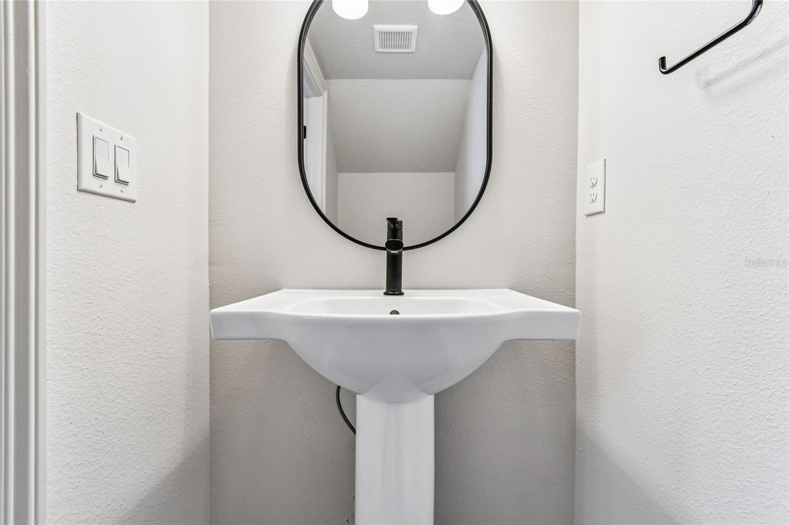 HIDDEN CREEK AT LAKEWOOD RANCH - Residential