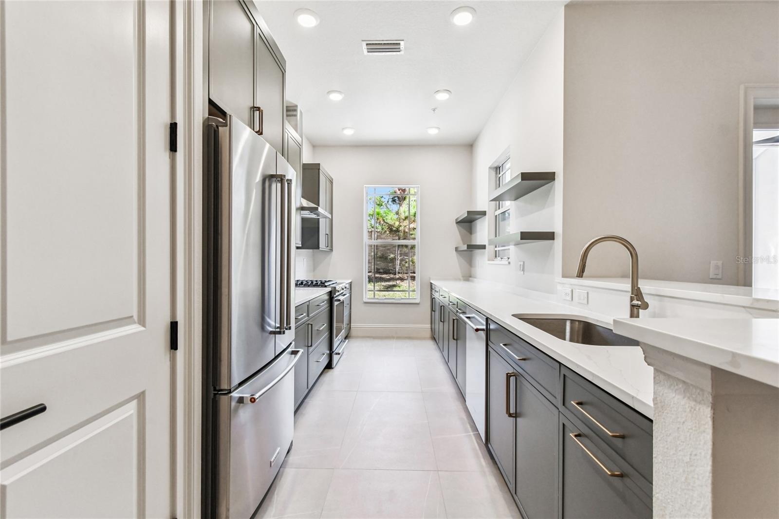 7804 HIDDEN CREEK LOOP 102