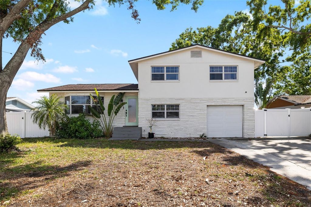 Photo of 10716 Donbrese Avenue, Tampa, FL 33615 (MLS # TB8378937)