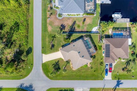 A home in PORT CHARLOTTE