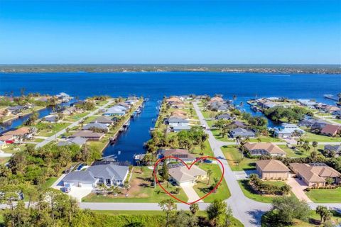 A home in PORT CHARLOTTE