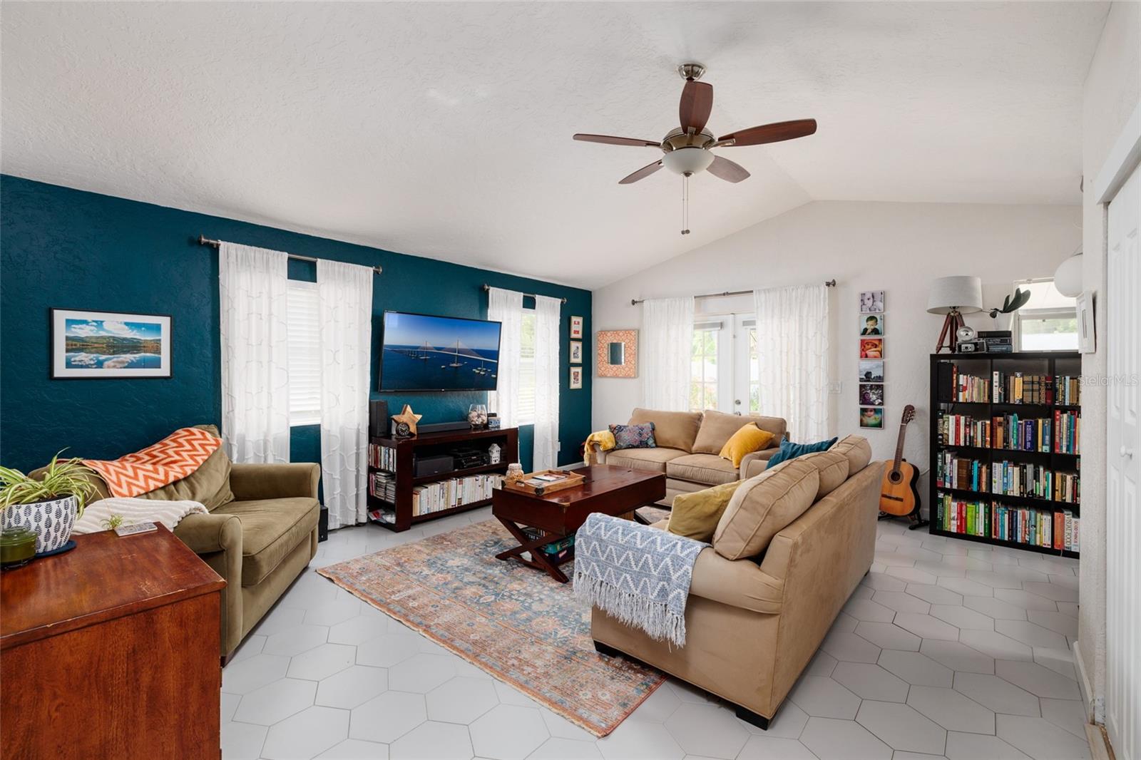 SNELL GARDENS SUB - Residential