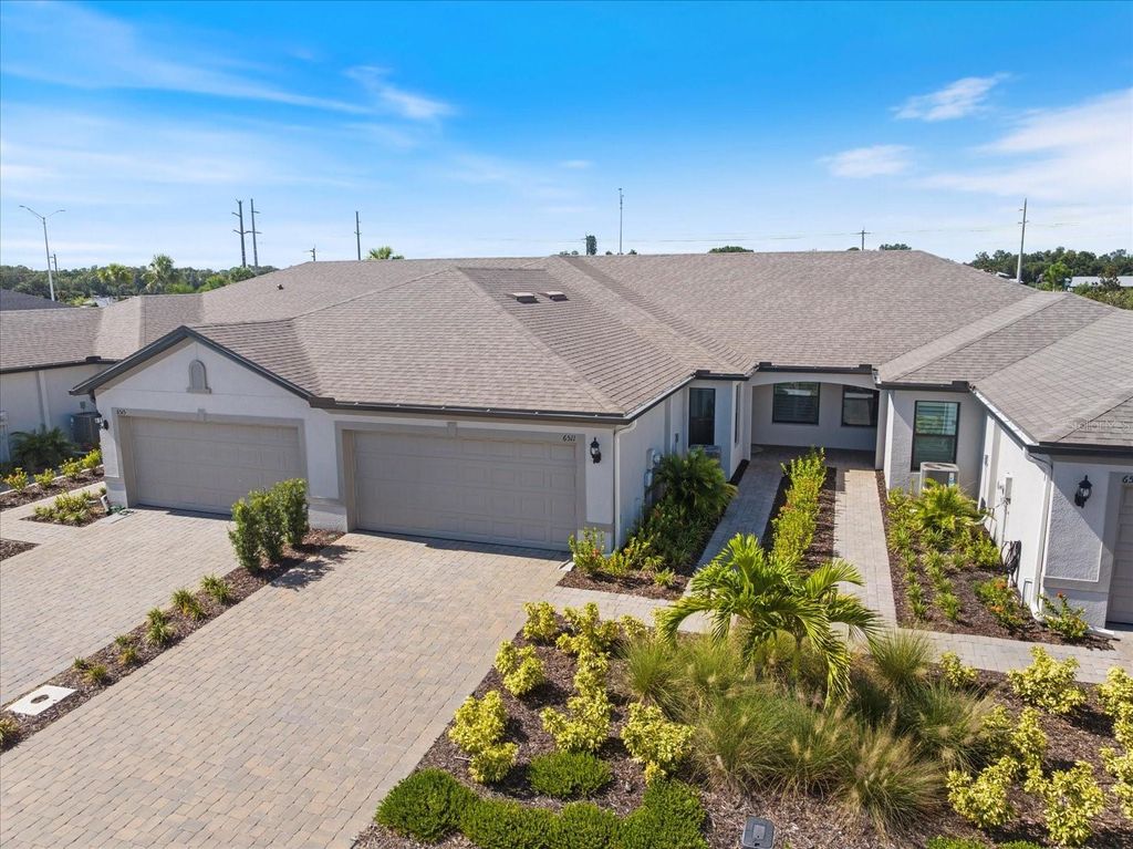 Photo of 6511 Silverstar Drive, Sarasota, FL 34240 (MLS # A4663601)