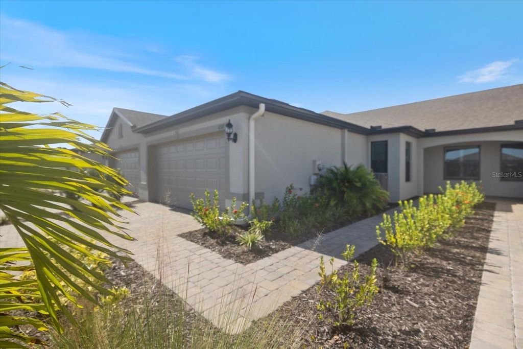 Photo of 6511 Silverstar Drive, Sarasota, FL 34240 (MLS # A4663601)