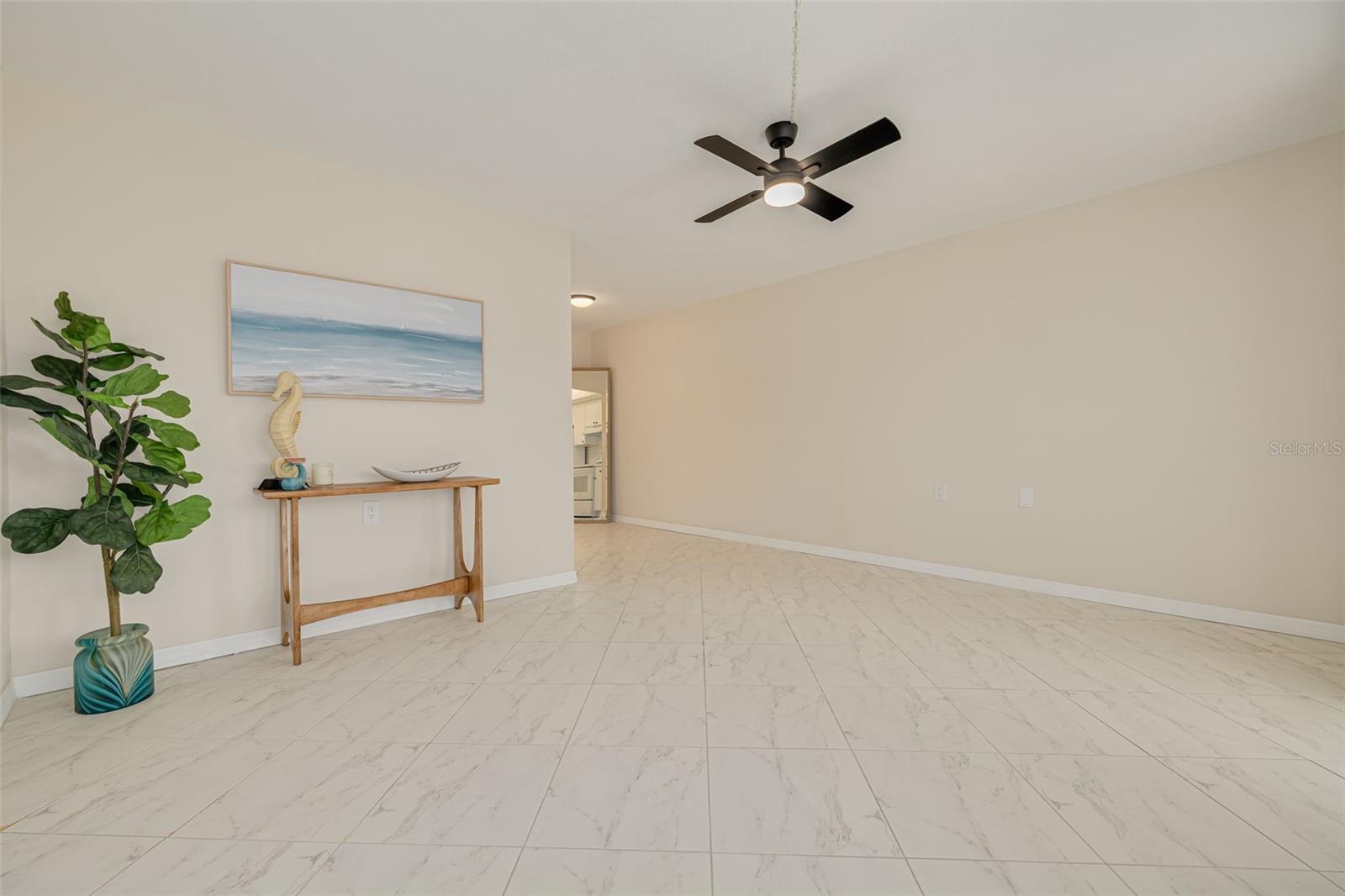 CAPRI ISLE GARDEN - Residential