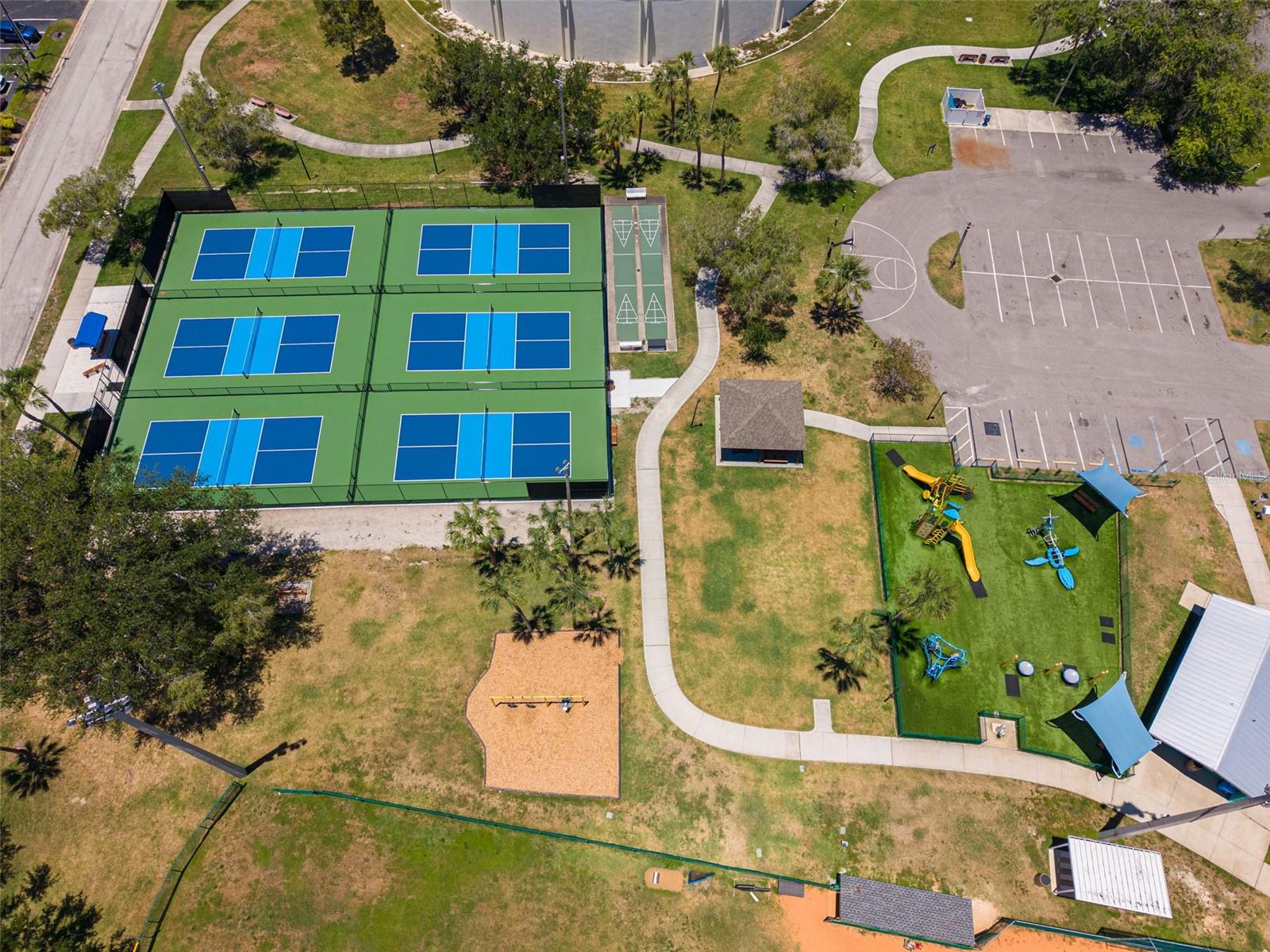 CAPRI ISLE GARDEN - Residential