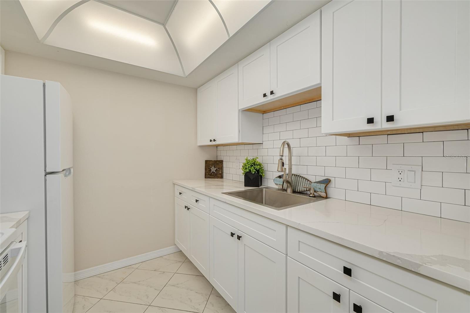 CAPRI ISLE GARDEN - Residential