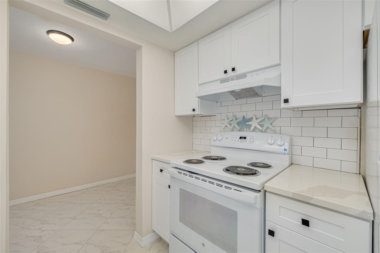 CAPRI ISLE GARDEN - Residential