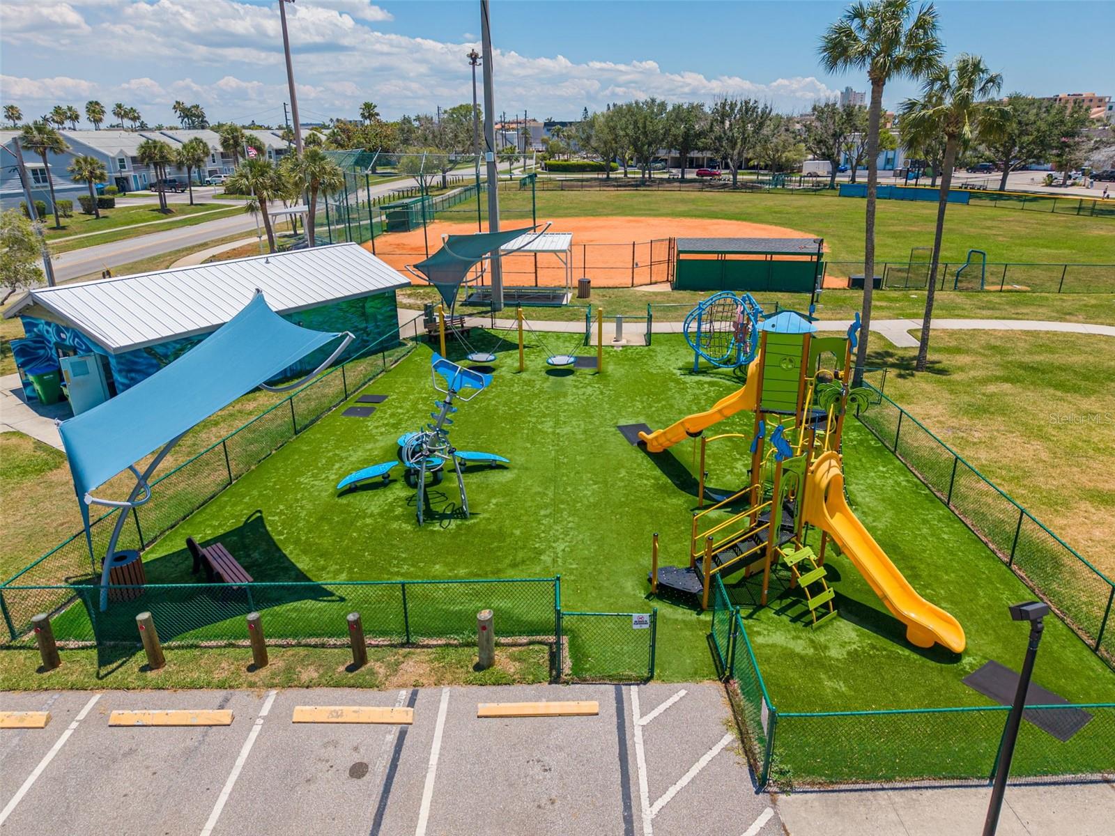 CAPRI ISLE GARDEN - Residential