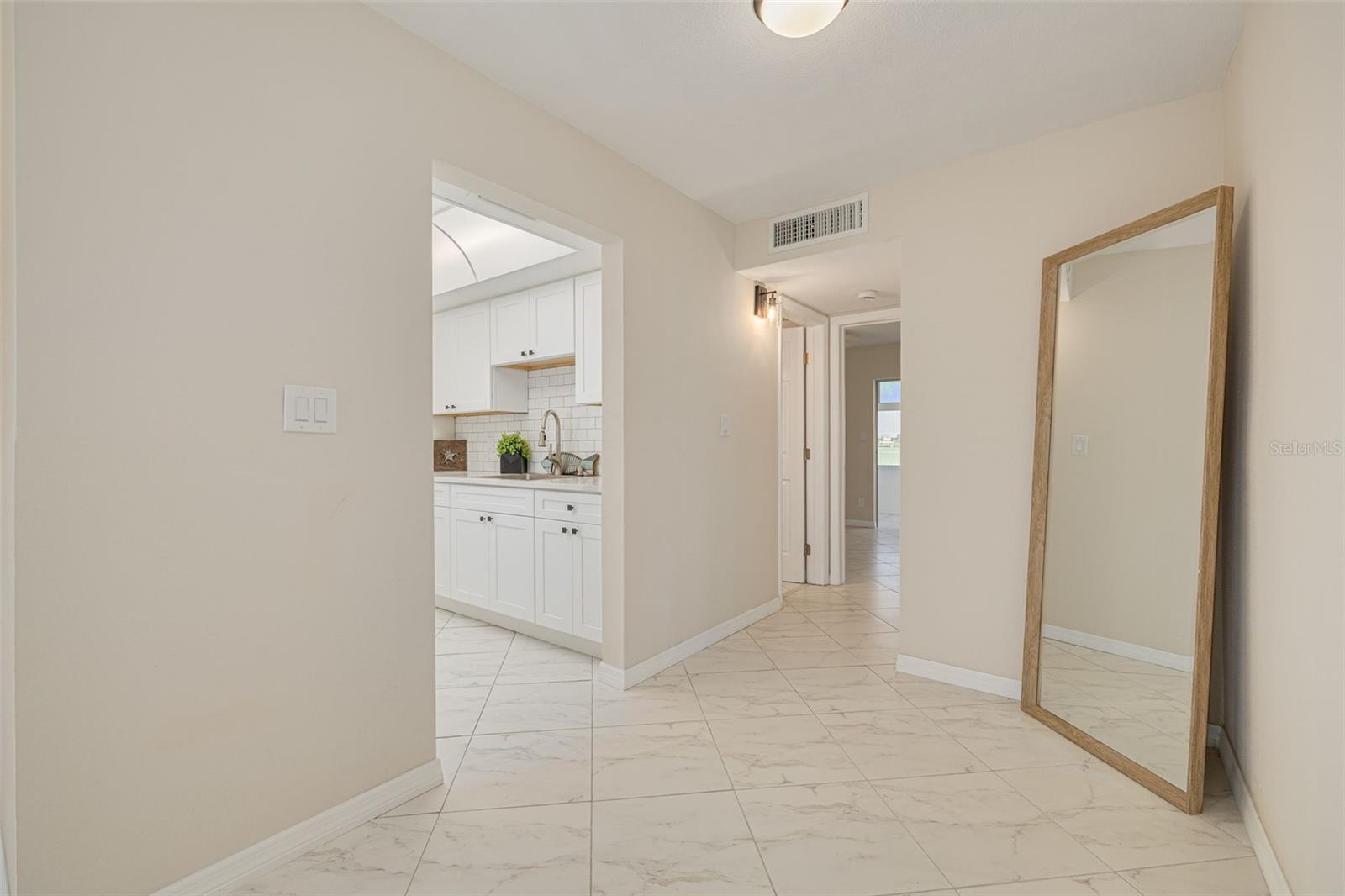 CAPRI ISLE GARDEN - Residential