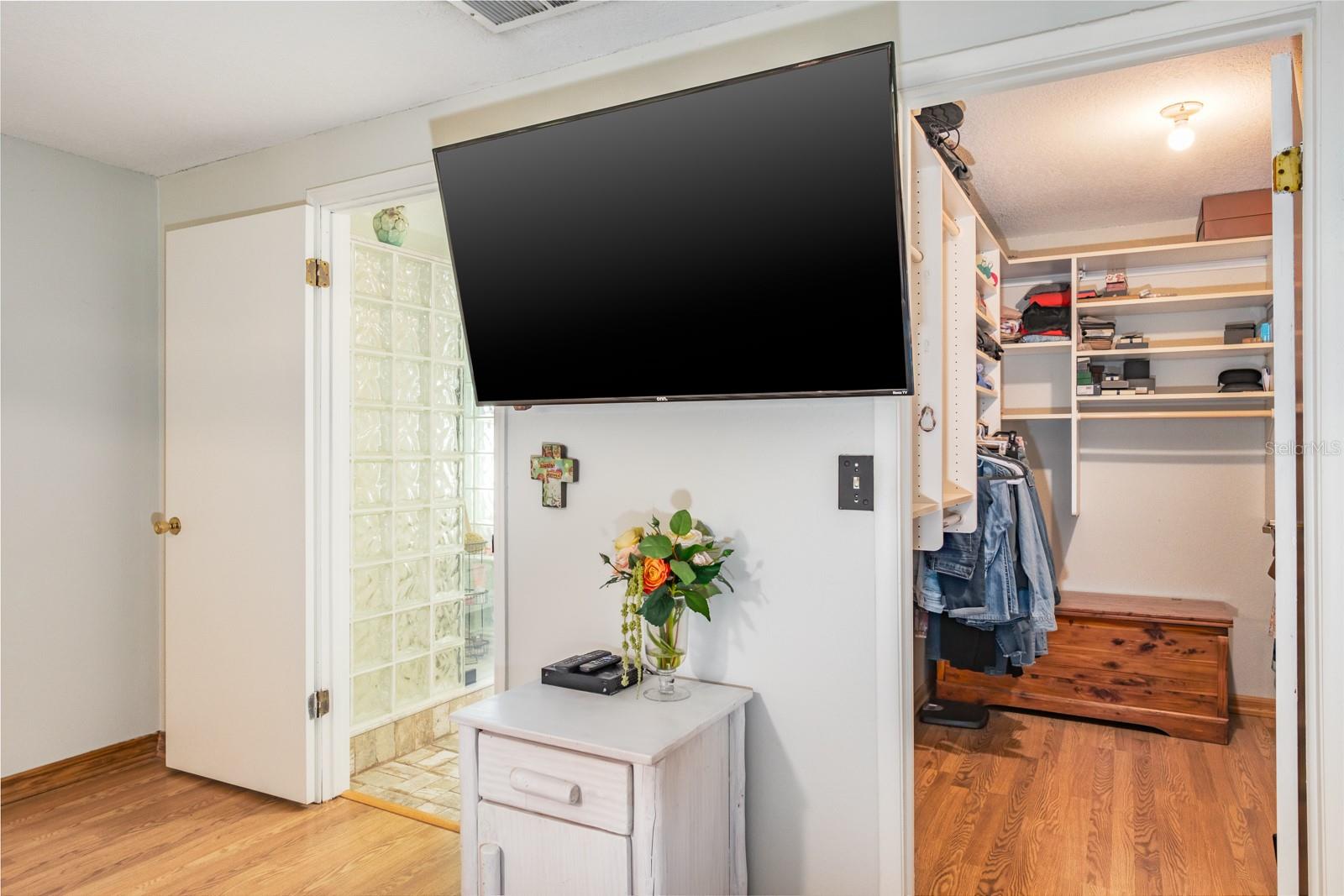 MANORS OF FOREST LAKES THE - Residential