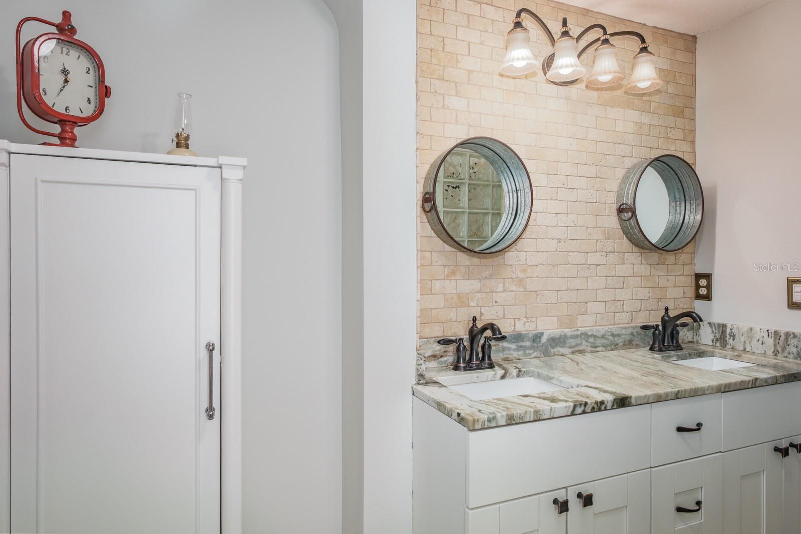 MANORS OF FOREST LAKES THE - Residential