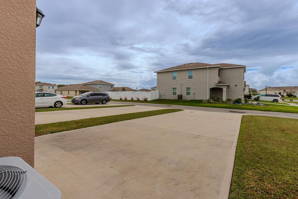 Photo of 1551 Dawnview Way, Kissimmee, FL 34744 (MLS # O6391087)