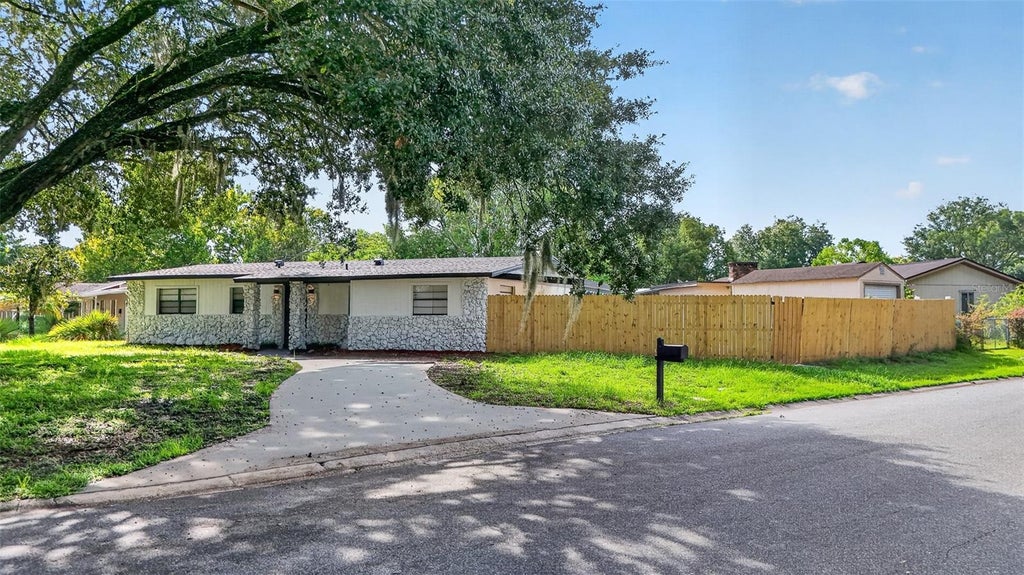 Photo of 10810 Genevieve Street, Orlando, FL 32825 (MLS # O6441703)