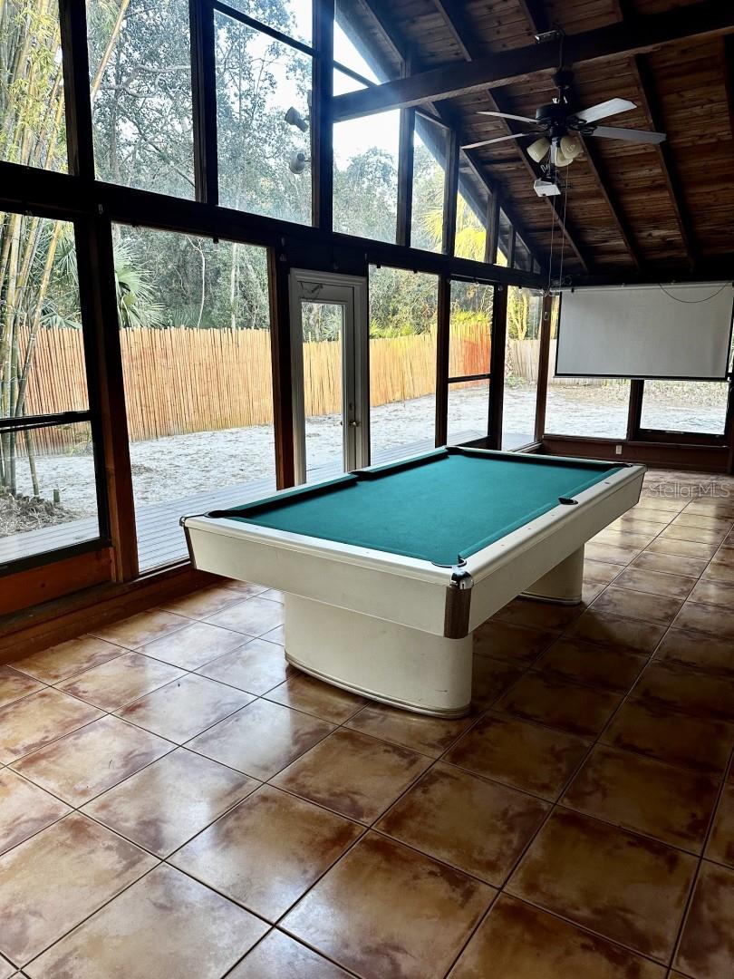 SUNRISE UNIT 2D - Residential