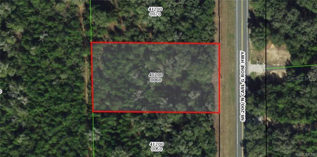 Discover the endless possibilities of this expansive .92-acre vacant lot in Hernando, Florida! Located in a serene setting with flexible zoning, this property welcomes both mobile homes and single-family homes, making it an ideal choice for those seeking a customizable living space. With nearly an acre of open land, there’s plenty of room to bring your dreams to life—whether it’s building your dream home, setting up a mobile residence, or creating a weekend retreat. Imagine ample space for your boats, RVs, and all your favorite outdoor toys, with room to spare for gardens, workshops, or storage. Enjoy the peace of country living with the convenience of local amenities just a short drive away. This versatile lot is ready to be transformed into the perfect spot for your next adventure!