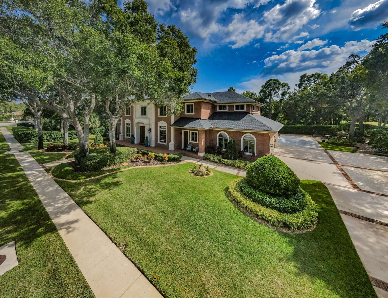 WOODSONG - Residential