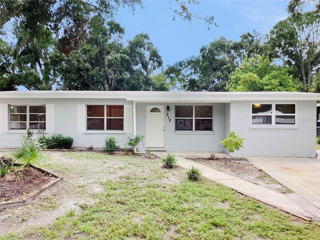 Photo of 212 W Cornelius Circle, Sarasota, FL 34232 (MLS # A4662714)