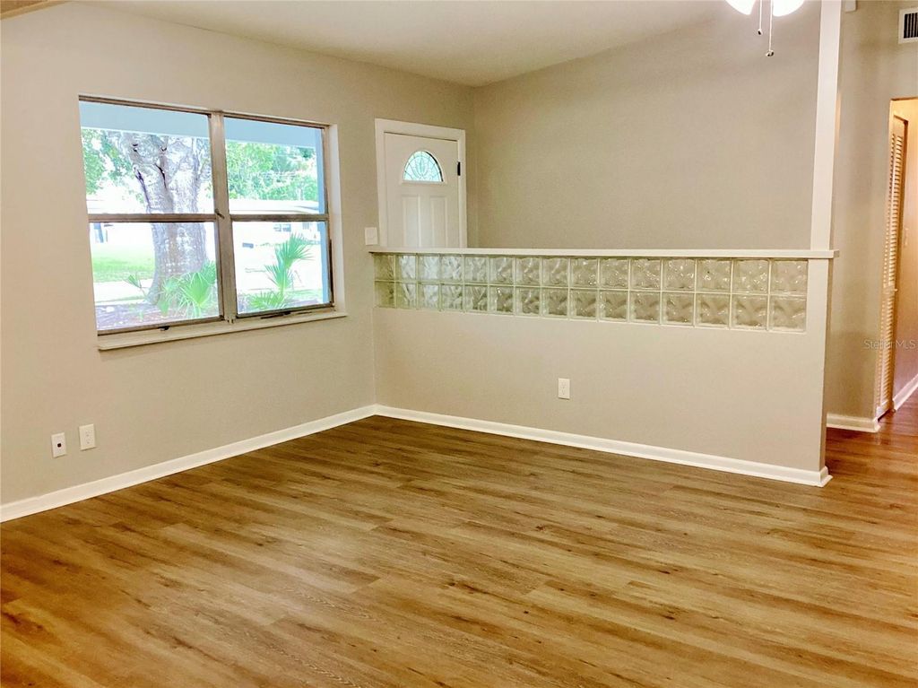 Photo of 212 W Cornelius Circle, Sarasota, FL 34232 (MLS # A4662714)