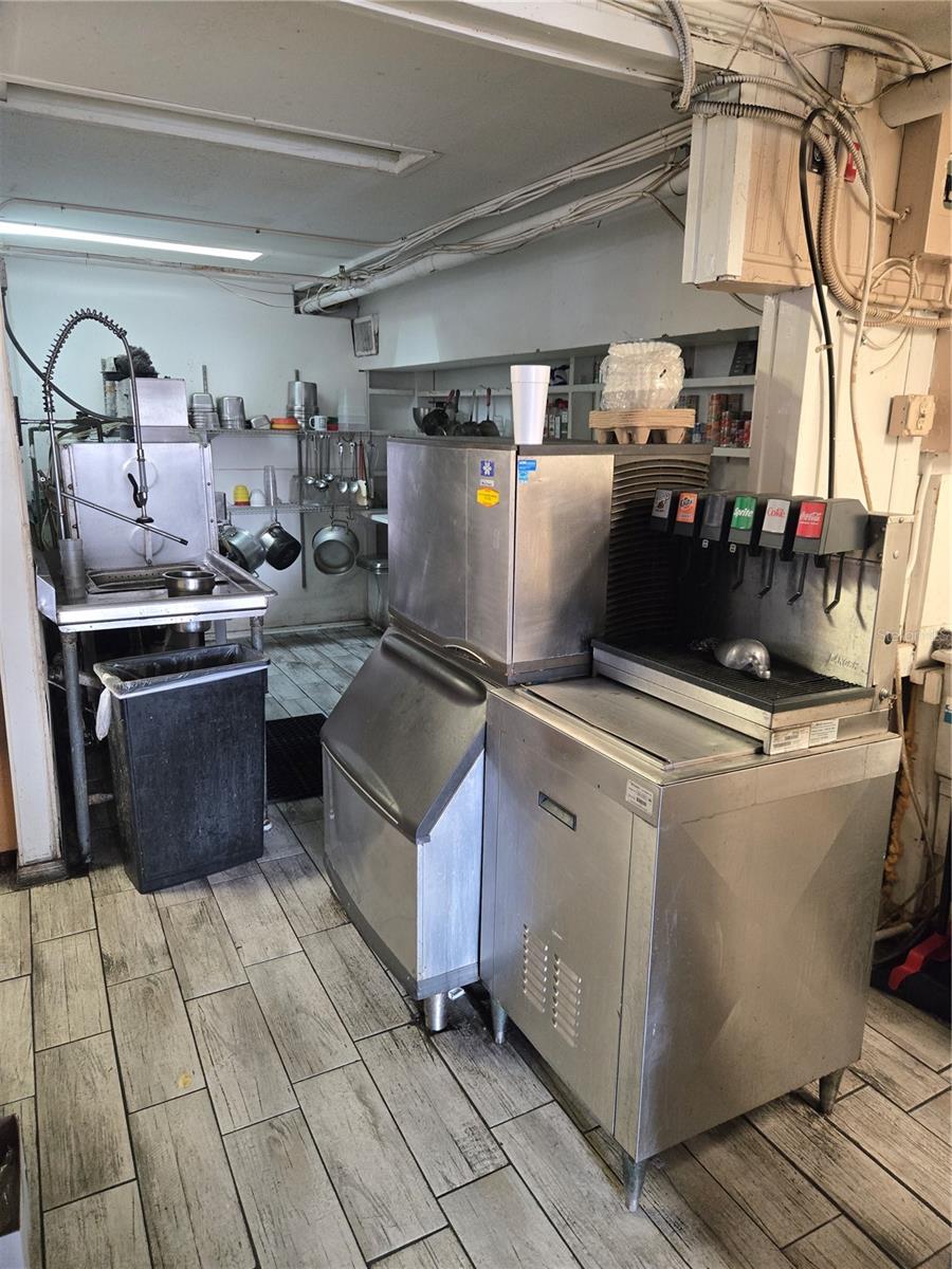 TARPON SPGS OFFICIAL MAP - Business Opportunity