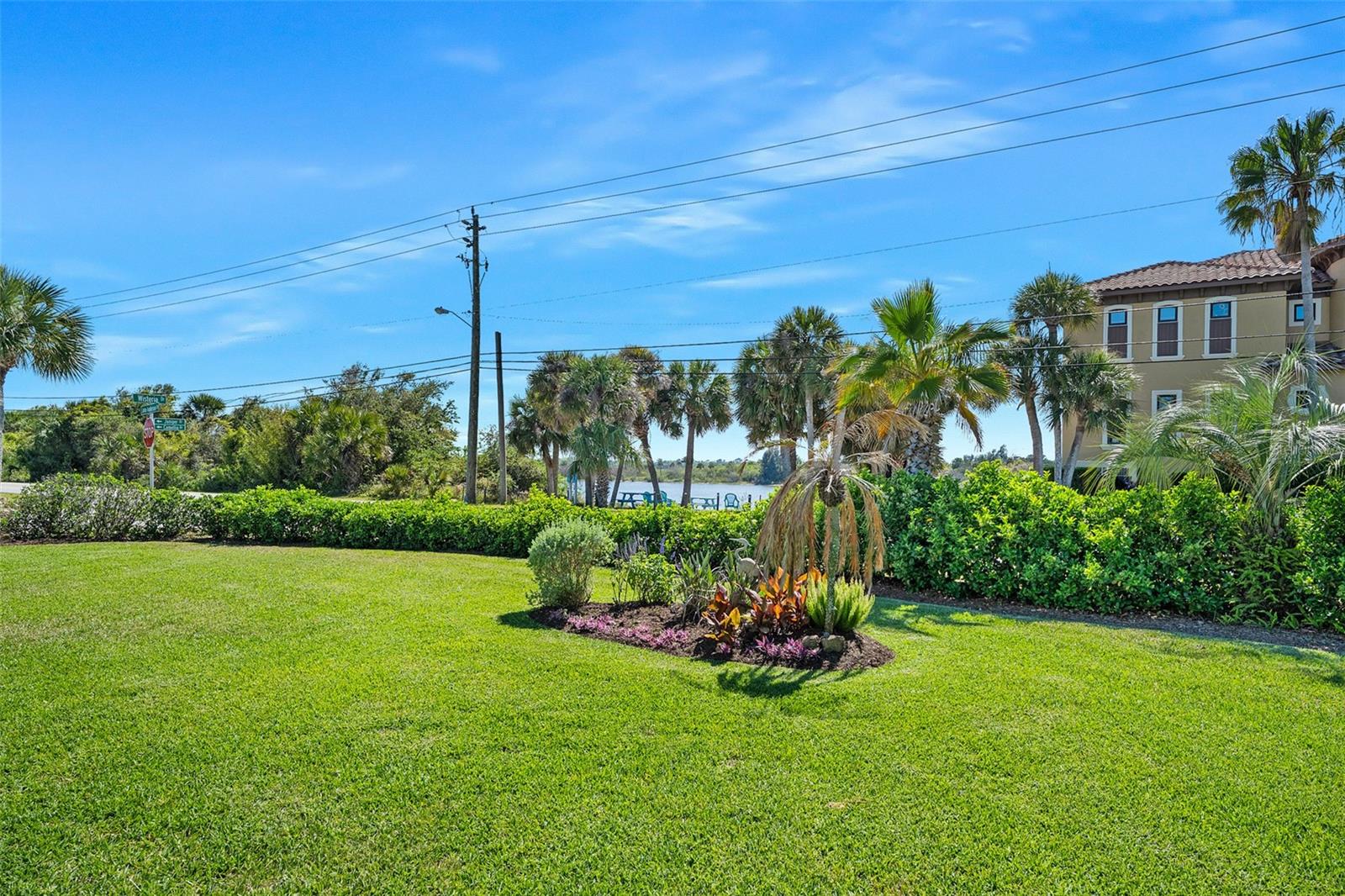 ORMOND BCH ESTATES - Residential