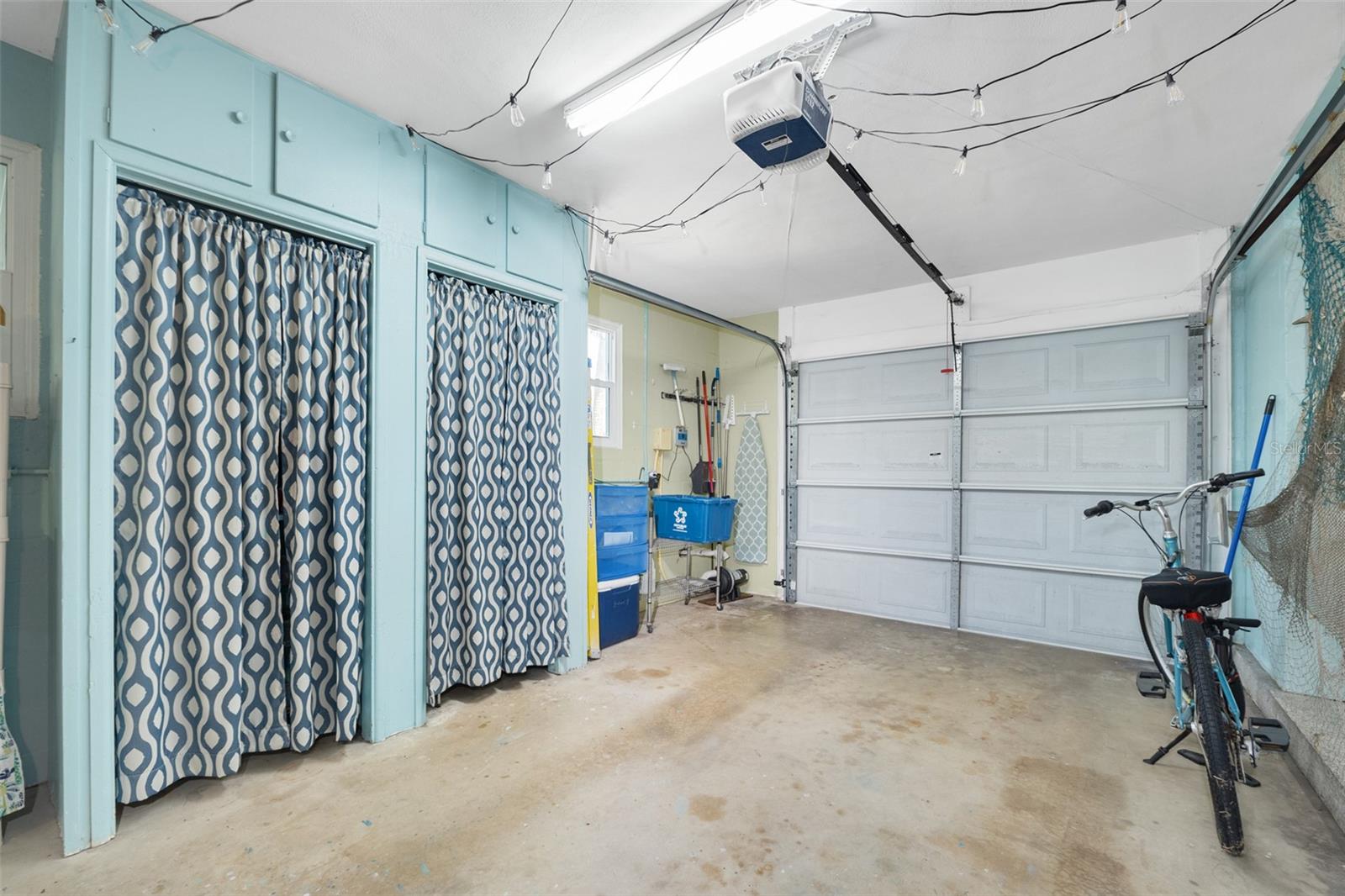 ORMOND BCH ESTATES - Residential