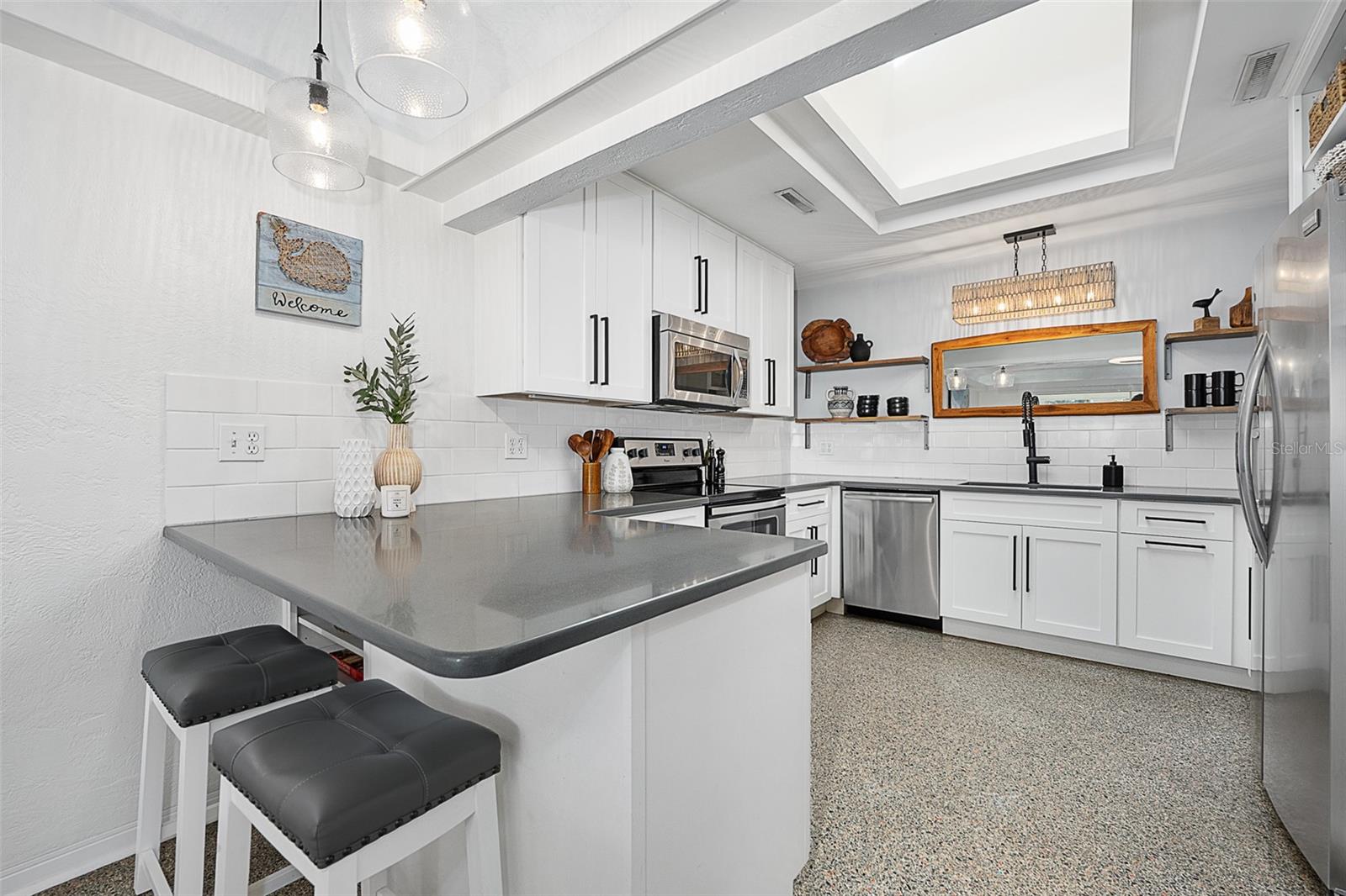 ORMOND BCH ESTATES - Residential