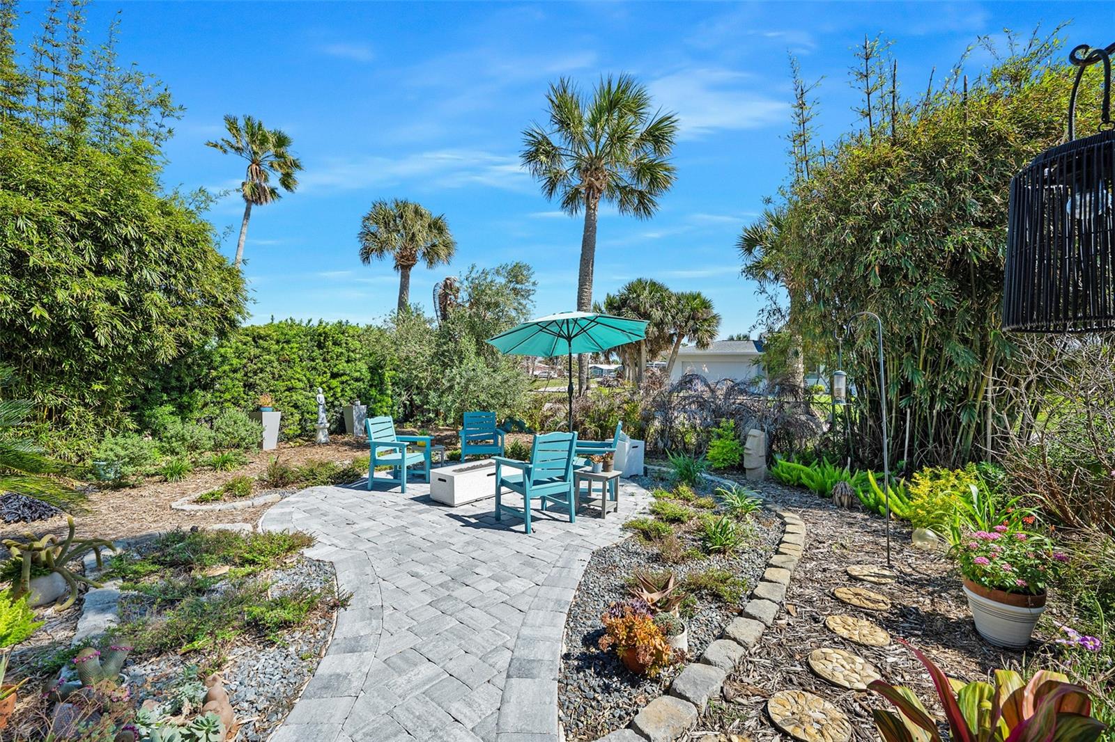 ORMOND BCH ESTATES - Residential