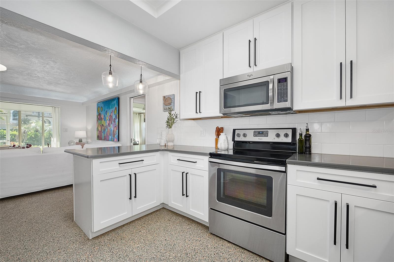 ORMOND BCH ESTATES - Residential