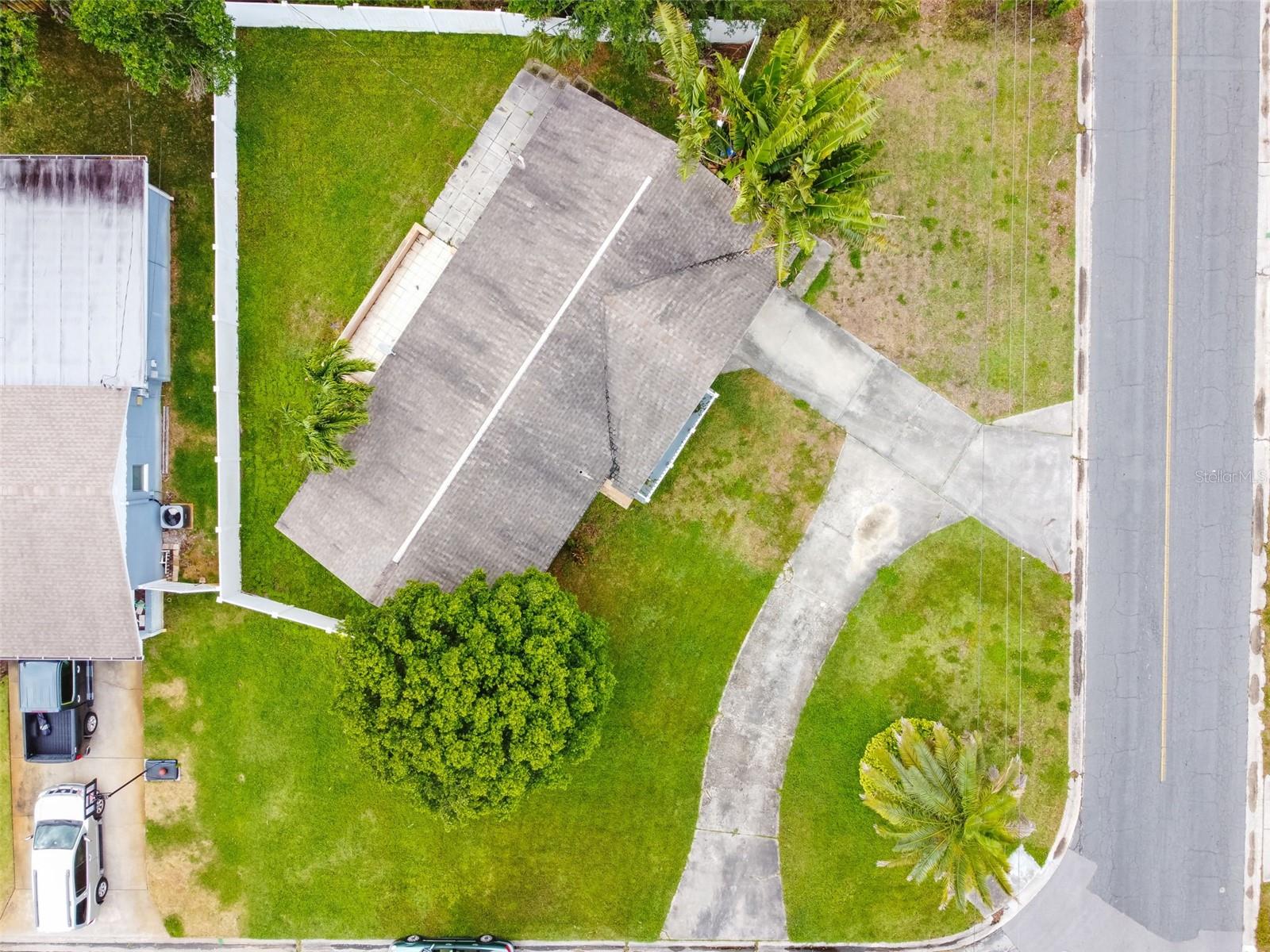 HOLIDAY PARK - Residential Lease