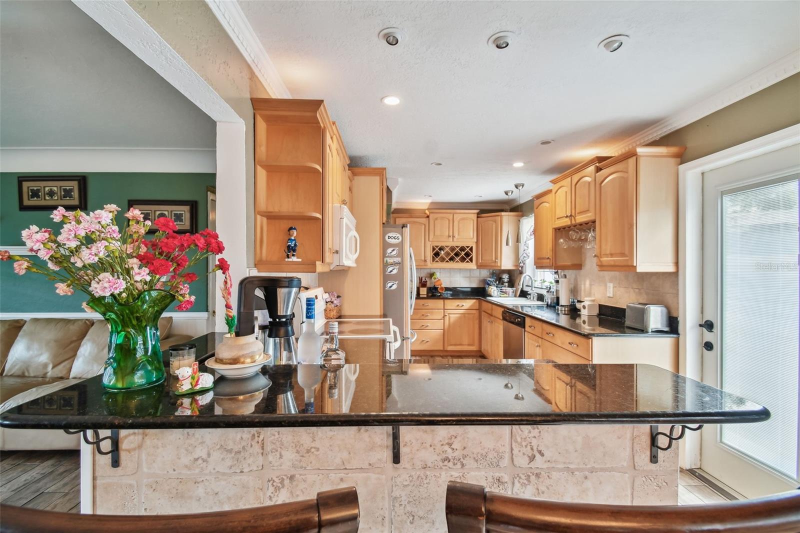 HOLIDAY PARK - Residential Lease