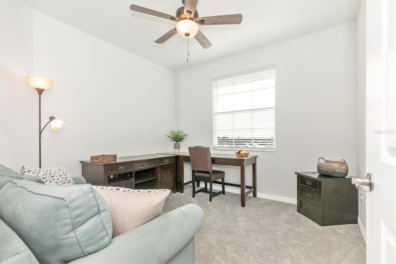 WELLEN PARK GOLF & COUNTRY CLUB - Residential Lease