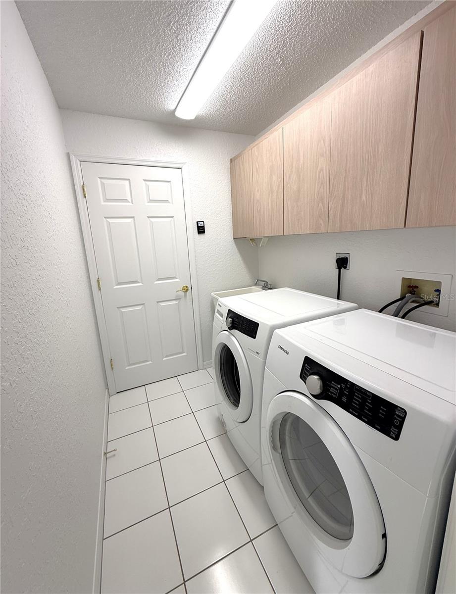 LAKES UNIT 2 PH 2 THE - Residential