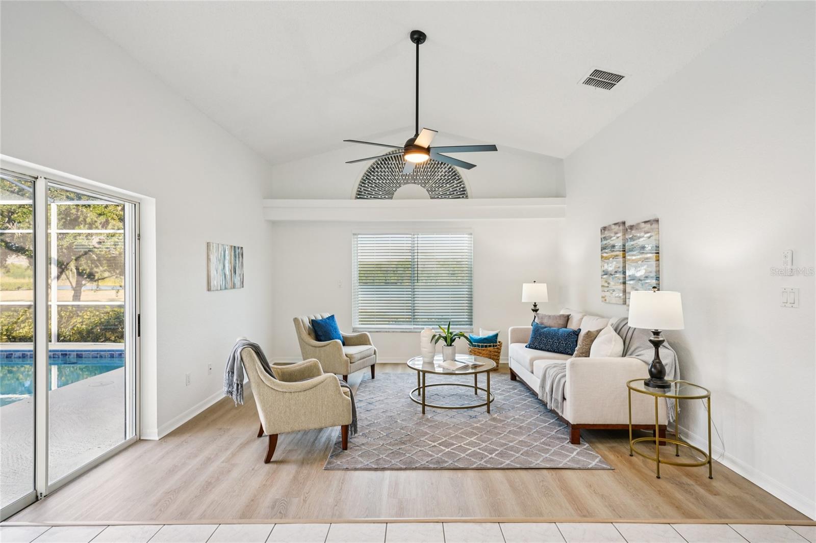 LAKES UNIT 2 PH 2 THE - Residential