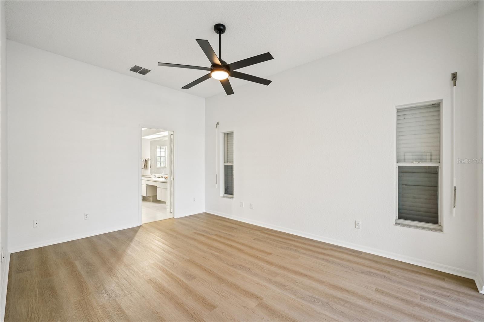 LAKES UNIT 2 PH 2 THE - Residential