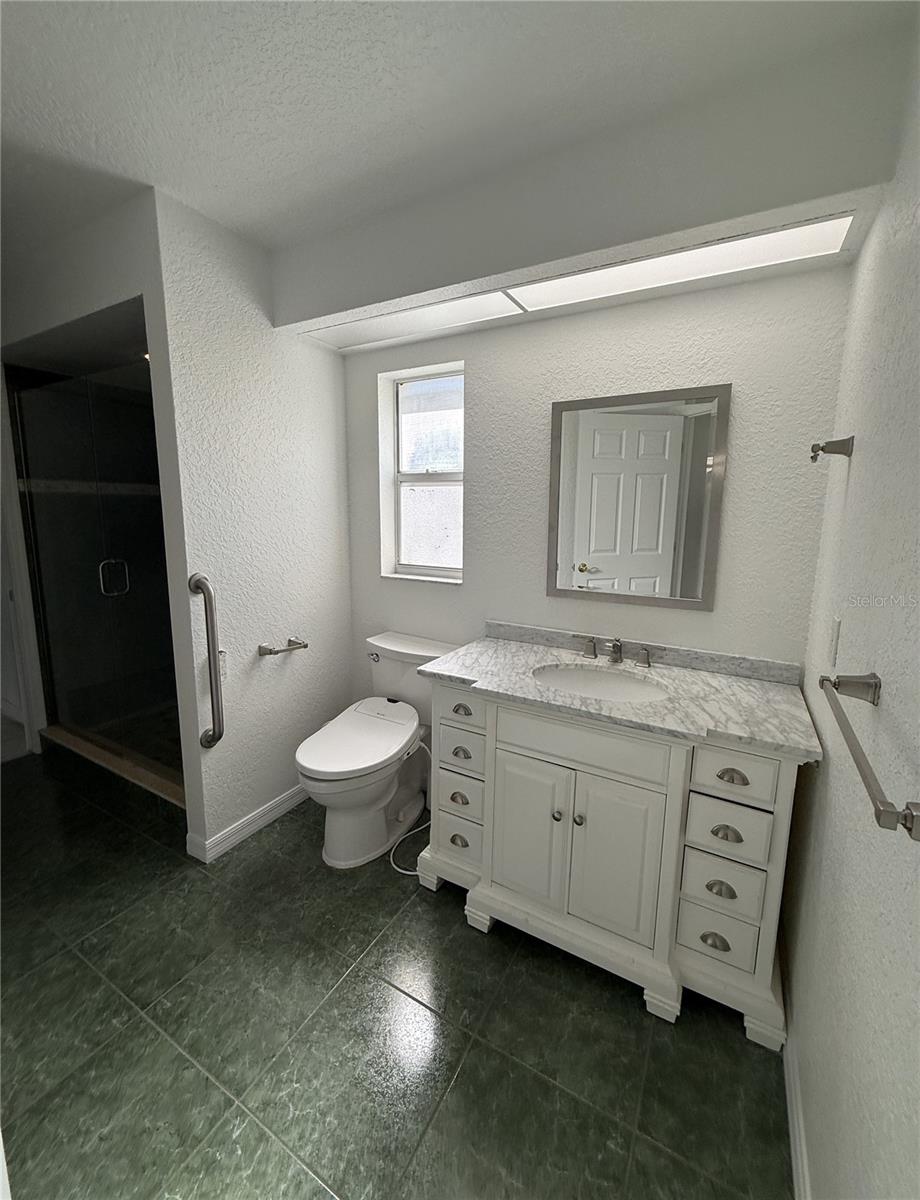 LAKES UNIT 2 PH 2 THE - Residential