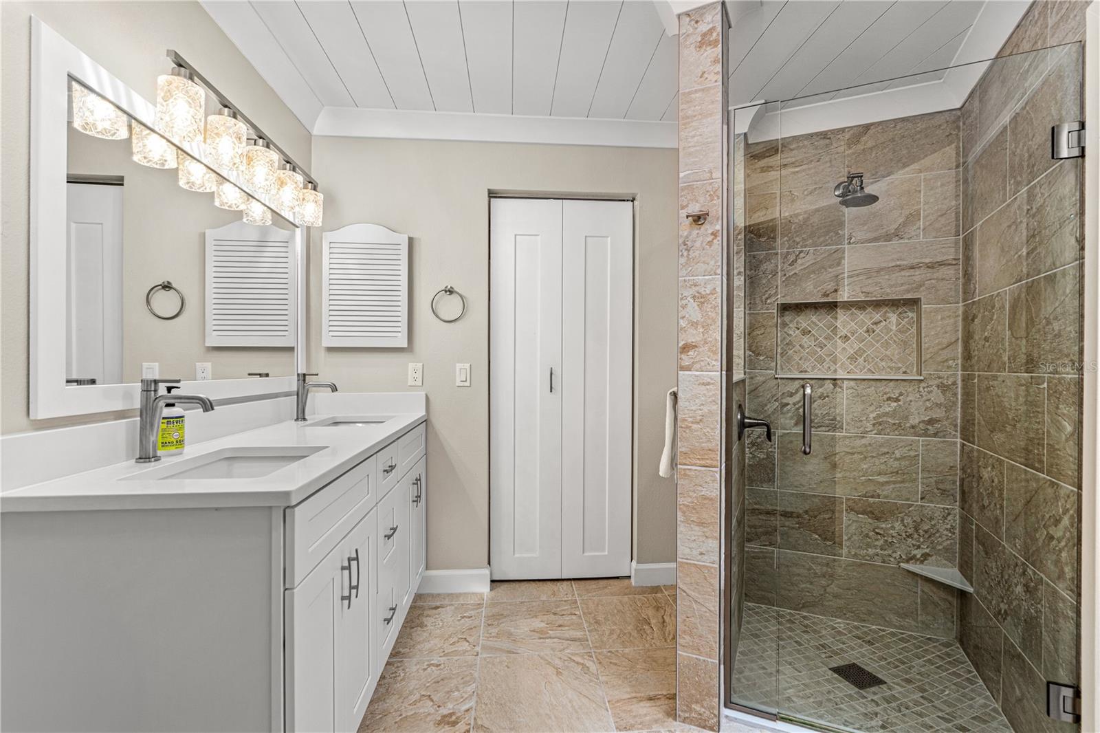 HAWKS LANDING AT PELICAN BAY - Residential