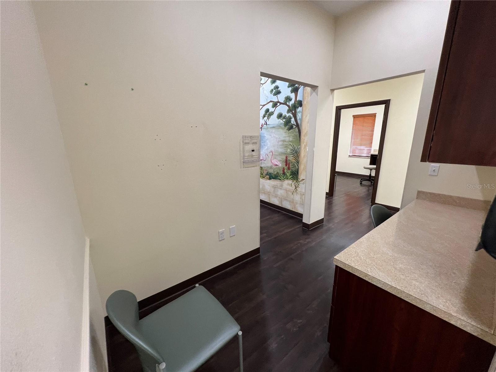 EICHENFELD OAKS MEDICAL CENTER - Commercial Lease