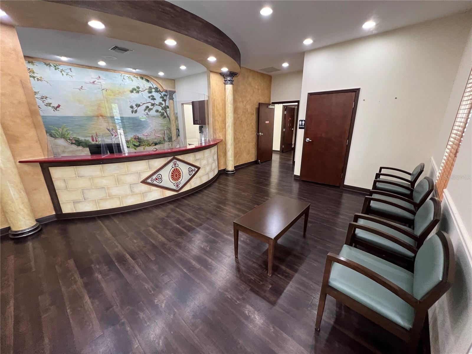 EICHENFELD OAKS MEDICAL CENTER - Commercial Lease