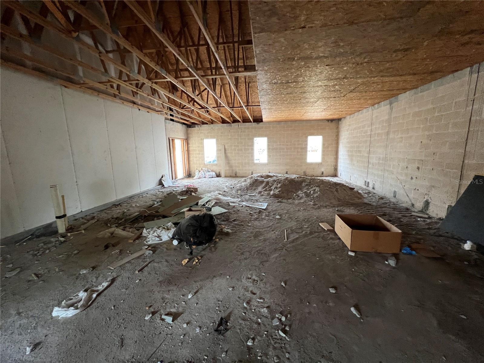 EICHENFELD OAKS MEDICAL CENTER - Commercial Lease