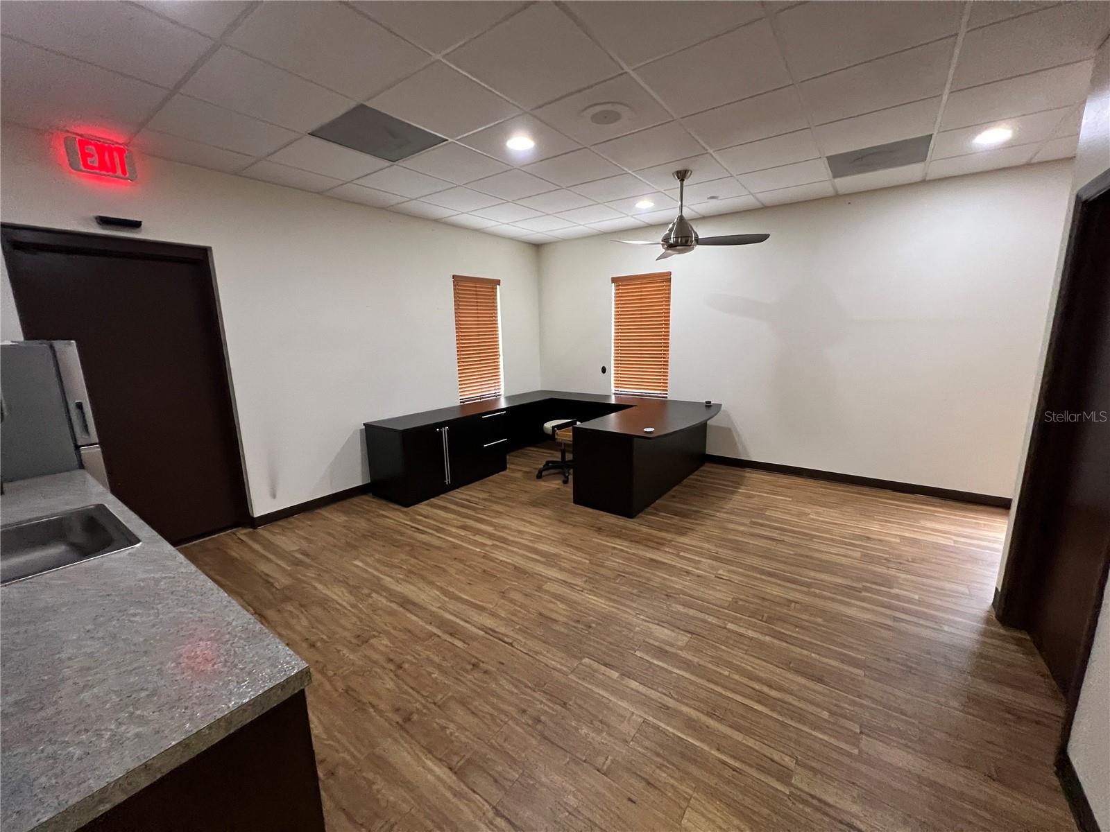 EICHENFELD OAKS MEDICAL CENTER - Commercial Lease