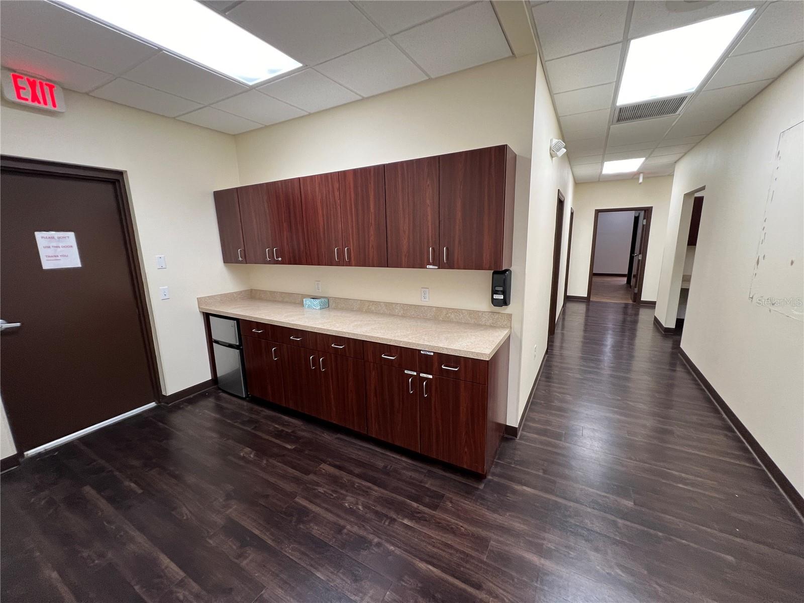 EICHENFELD OAKS MEDICAL CENTER - Commercial Lease