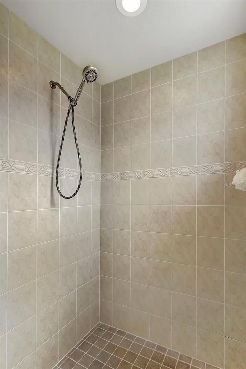 MILL CREEK VII - Residential