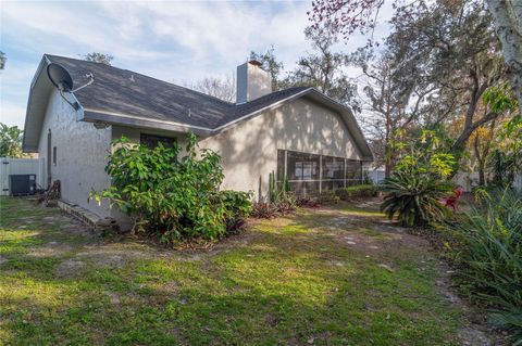 A home in WINTER HAVEN