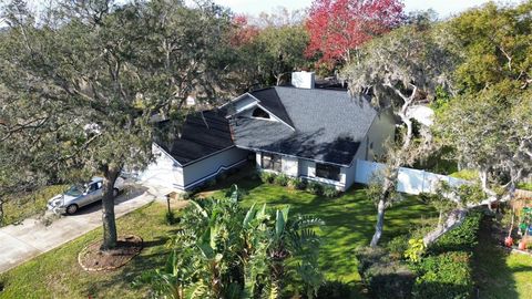 A home in WINTER HAVEN